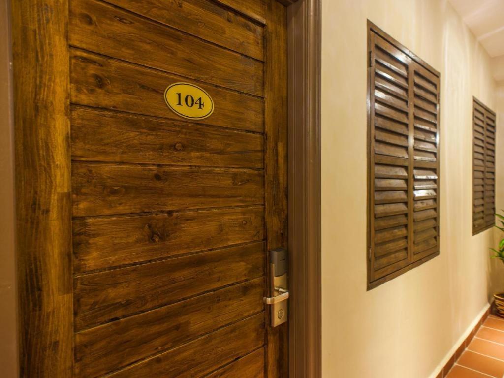 Armenian Suite Hotel George Town Exterior photo