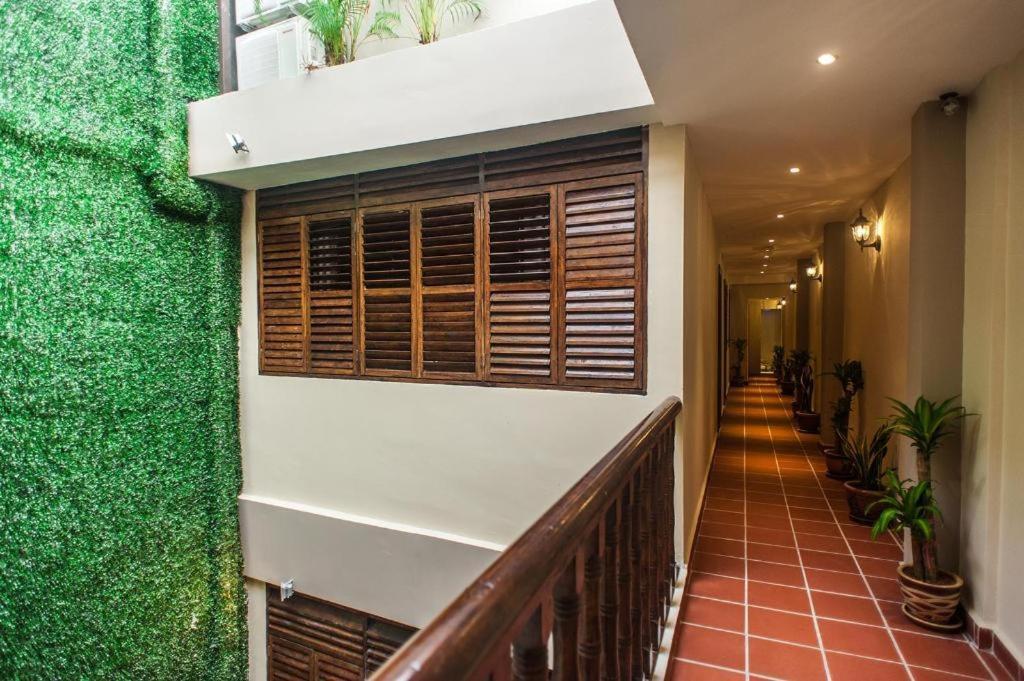 Armenian Suite Hotel George Town Exterior photo